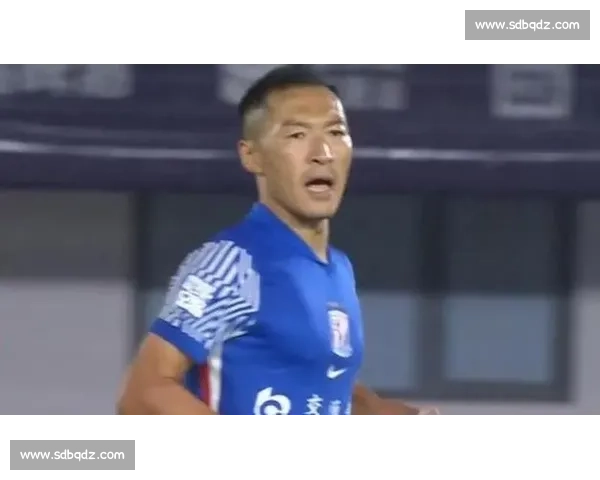 100 分钟血色绝平!吴曦撞肿脸造点,申花点球续命争冠 100 分钟血色绝平!吴曦撞肿脸造点,申花点球续命争冠