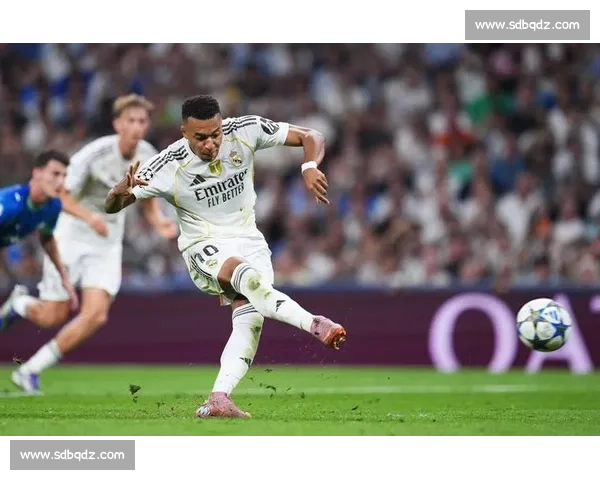 姆巴佩德比首开纪录,皇马 2-1 擒巴萨摘 MVP 姆巴佩德比首开纪录,皇马 2-1 擒巴萨摘 MVP